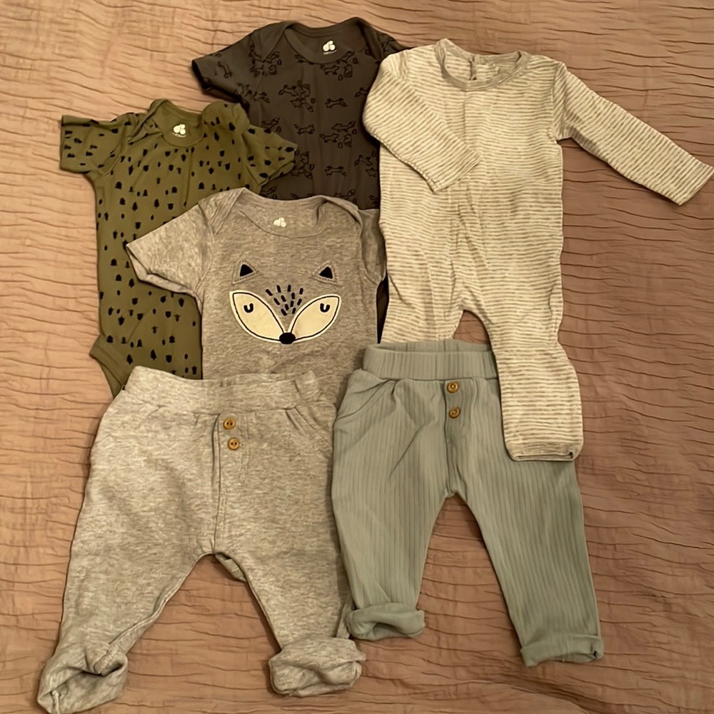 Baby onesies + pants